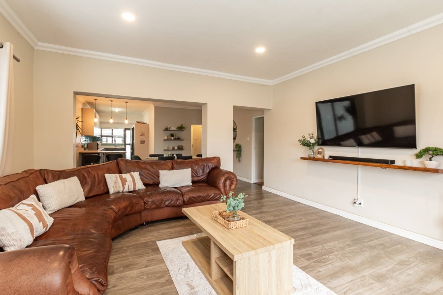 3 Bedroom Property for Sale in Plumstead Western Cape